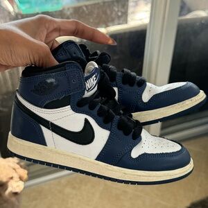 Kids Jordan retro 1